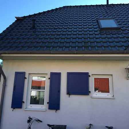 Haus Zeesenboot Ferienwohnung Lee Apartment Hiddensee